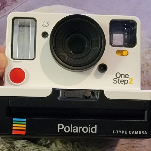 Polaroid Originals OneStep 2 VF Instant Film Camera in White - Picture 1 of 5